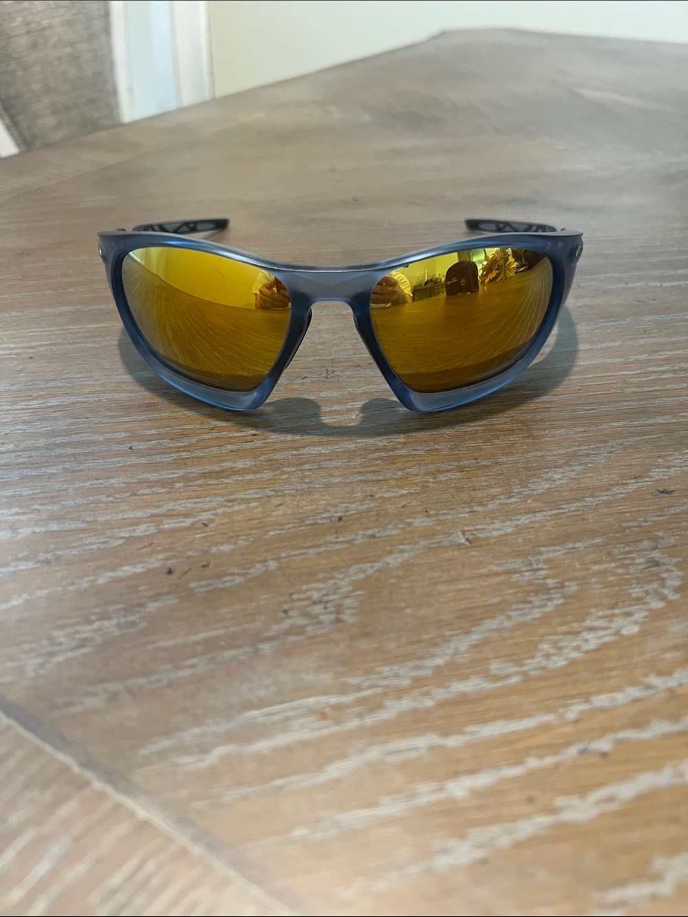 Sport Polarized Oakley Sunglasses - Yellow Mirrored Lenses